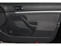 Black - Jetta SE Sedan Photo No. 32