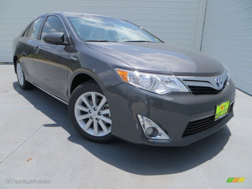 2013 Camry Hybrid XLE - Magnetic Gray Metallic / Light Gray photo #2