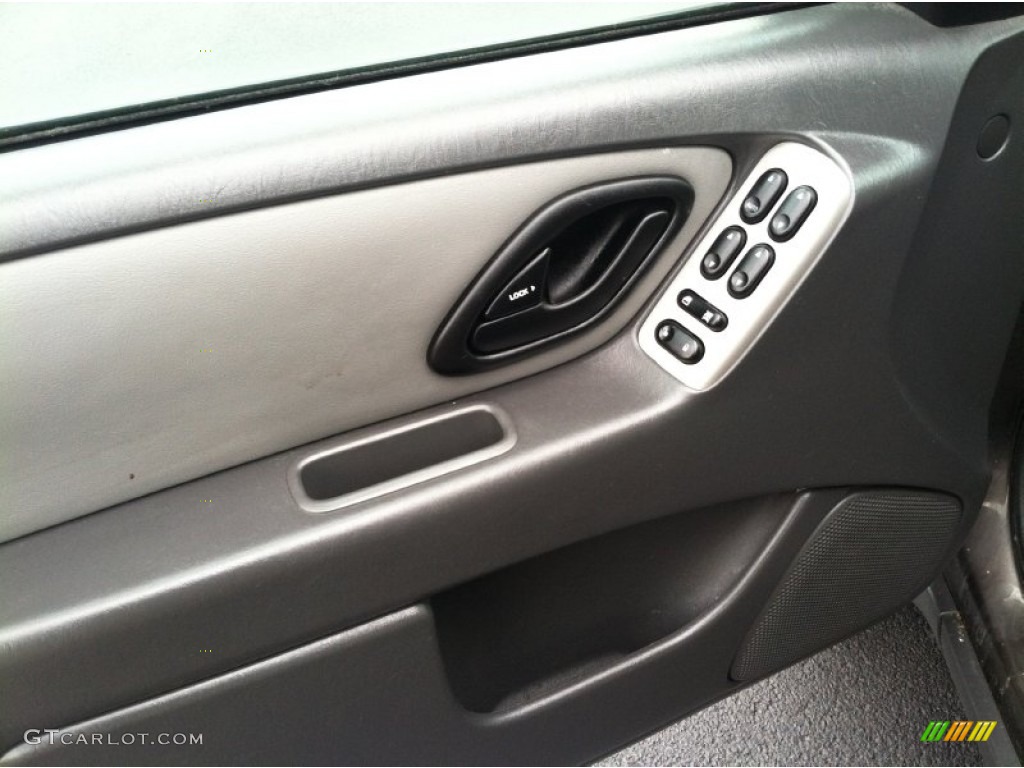2006 Escape XLT 4WD - Dark Stone Metallic / Medium/Dark Flint photo #9