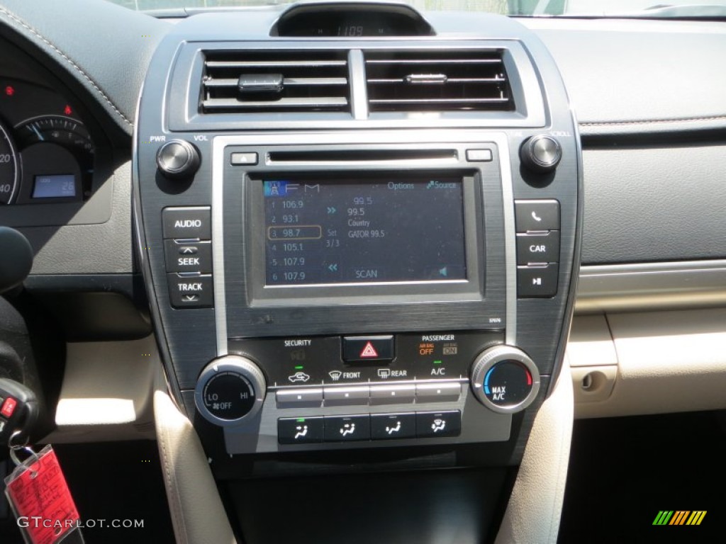 2013 Camry LE - Magnetic Gray Metallic / Ivory photo #24