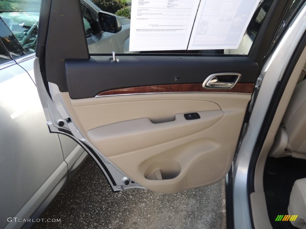 2013 Grand Cherokee Limited - Bright Silver Metallic / Black/Light Frost Beige photo #7