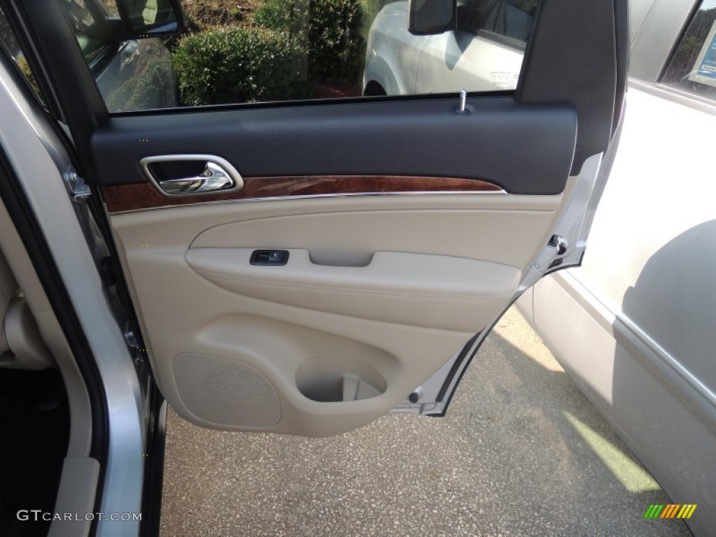 2013 Grand Cherokee Limited - Bright Silver Metallic / Black/Light Frost Beige photo #11