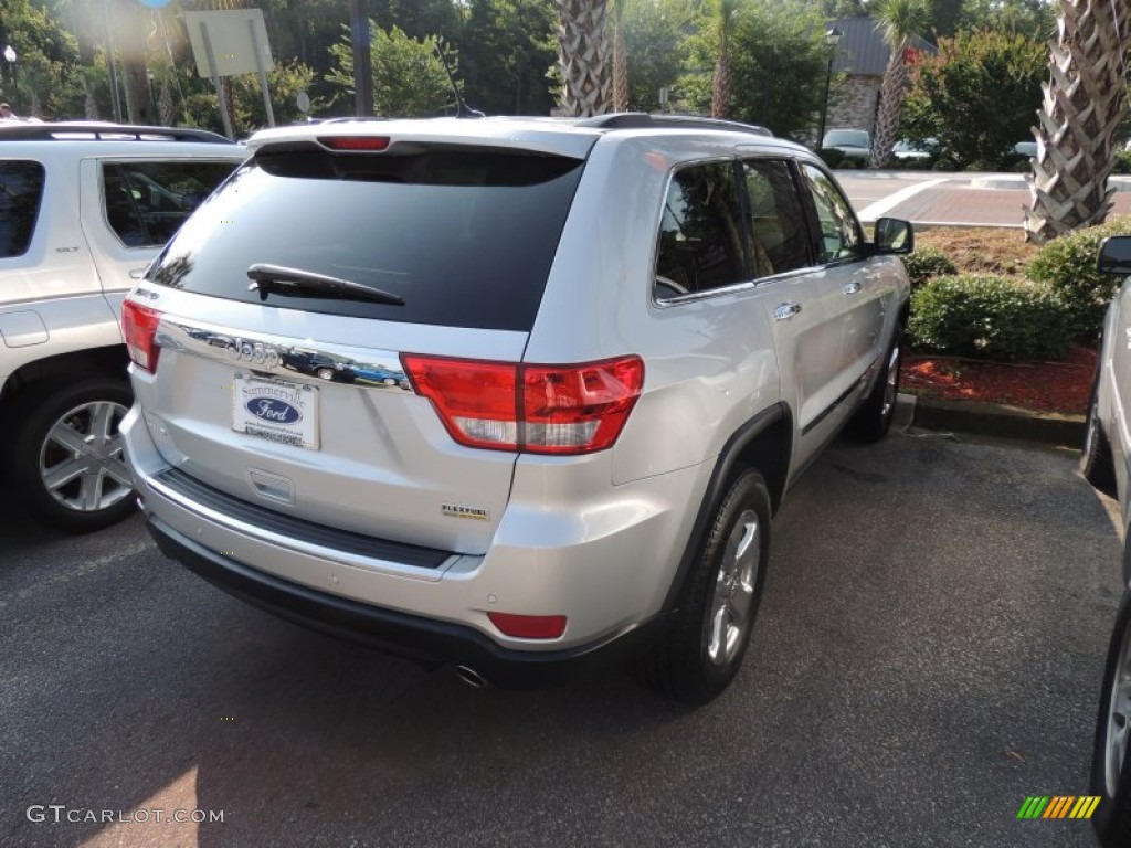 2013 Grand Cherokee Limited - Bright Silver Metallic / Black/Light Frost Beige photo #12
