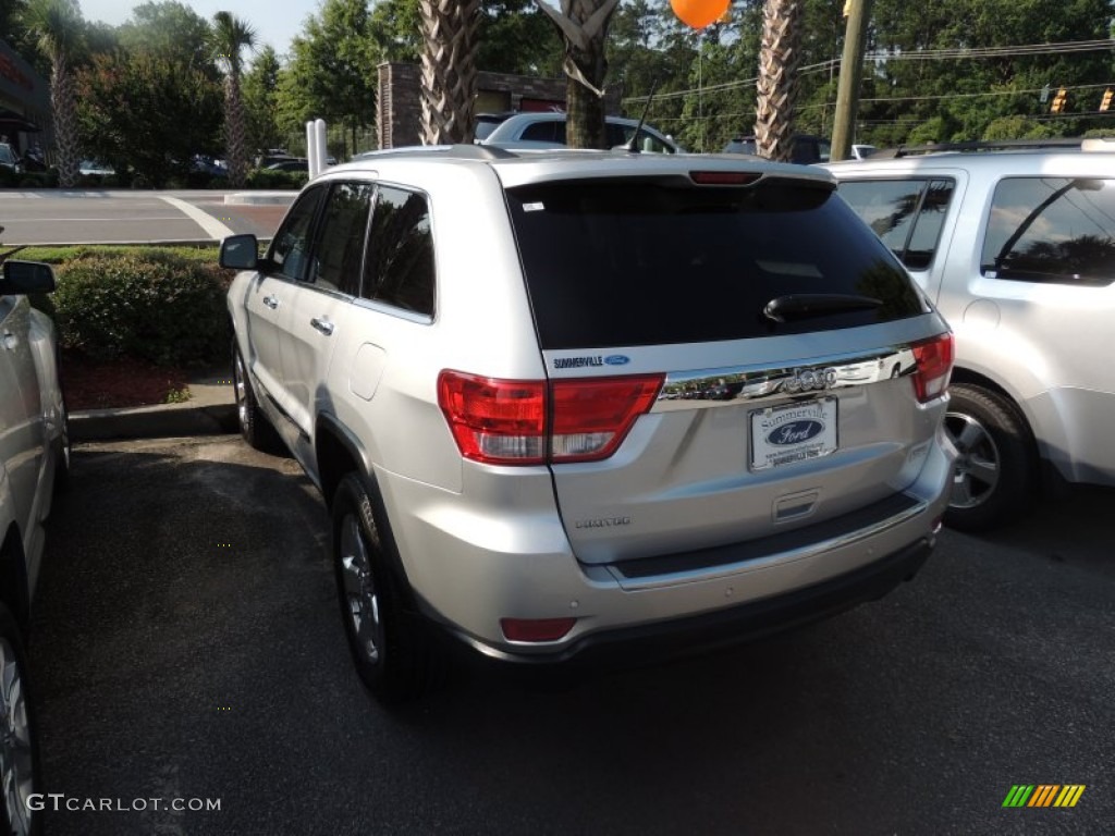 2013 Grand Cherokee Limited - Bright Silver Metallic / Black/Light Frost Beige photo #14