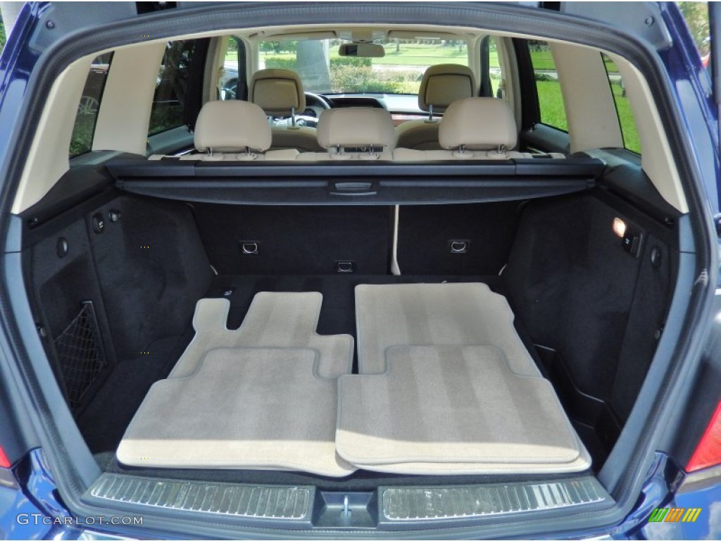 2010 Mercedes-Benz GLK 350 Trunk Photos