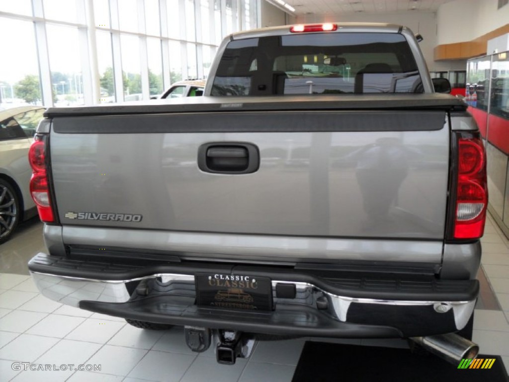 2006 Silverado 2500HD LT Extended Cab 4x4 - Graystone Metallic / Dark Charcoal photo #6