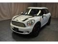 Light White - Cooper Countryman Photo No. 1