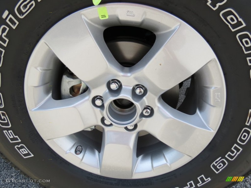 2013 Nissan Frontier SV King Cab Wheel Photo #82884116