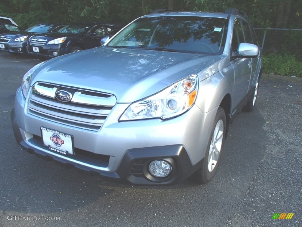 2014 Outback 2.5i Premium - Ice Silver Metallic / Black photo #1