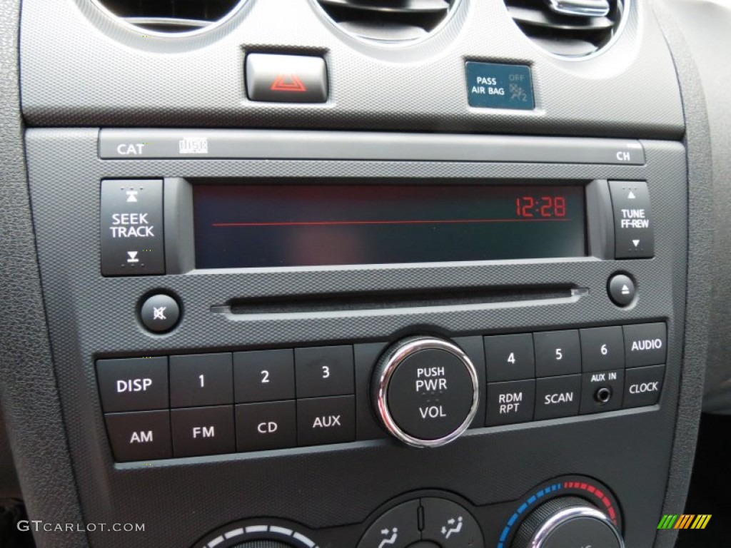 2013 Nissan Altima 2.5 S Coupe Audio System Photo #82886564