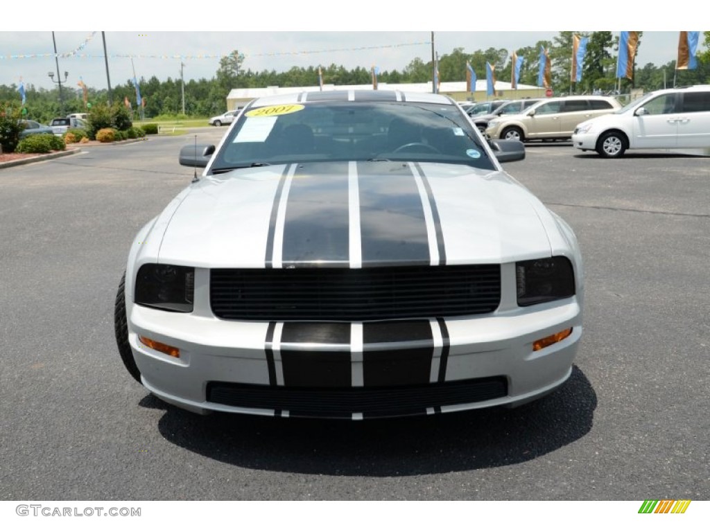 2007 Mustang GT Premium Coupe - Satin Silver Metallic / Dark Charcoal photo #2