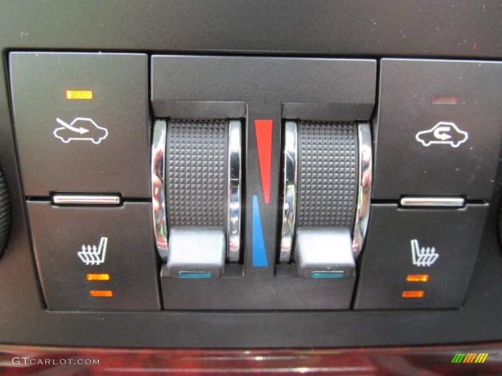2009 Chevrolet Impala LT Controls Photos