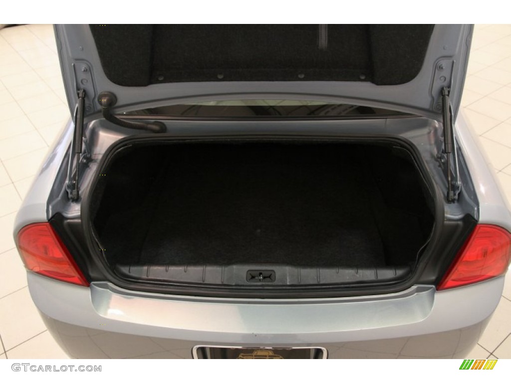 2009 Chevrolet Malibu LS Sedan Trunk Photos