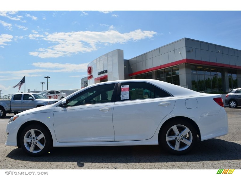 2013 Camry SE - Super White / Black photo #2
