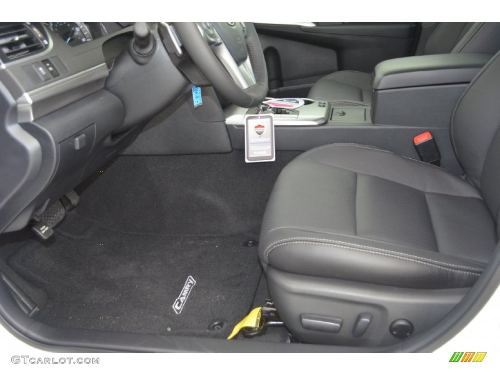 2013 Camry SE - Super White / Black photo #5