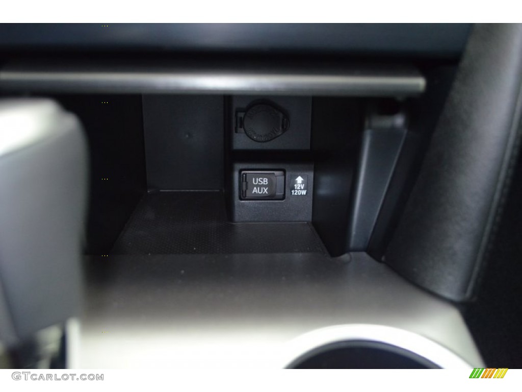 2013 Camry SE - Super White / Black photo #12