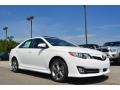 2013 Super White Toyota Camry SE V6  photo #3