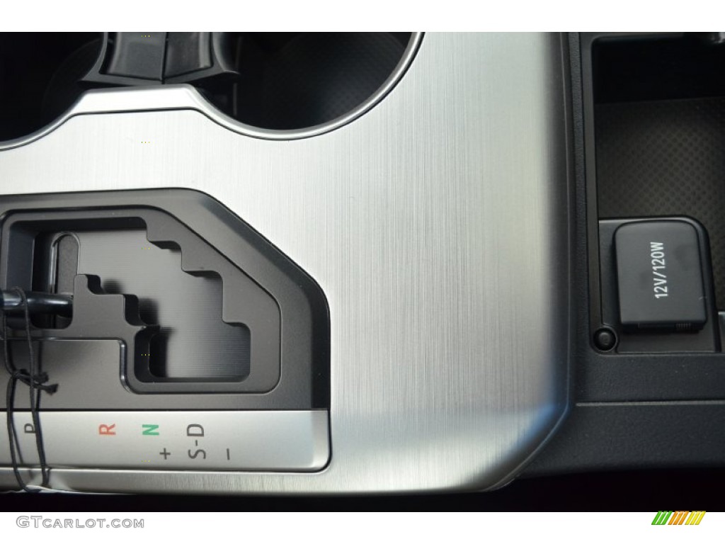 2013 Camry SE V6 - Super White / Black photo #15