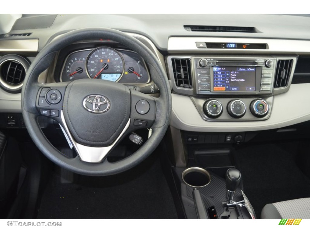 2013 RAV4 LE AWD - Black / Ash photo #10