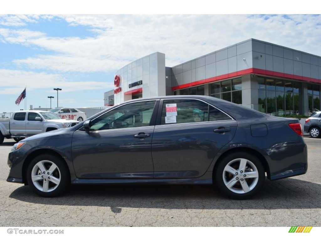 2013 Camry SE - Magnetic Gray Metallic / Black/Ash photo #2