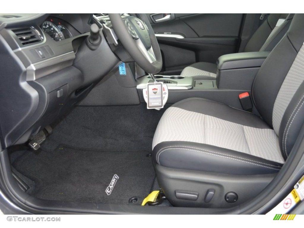 2013 Camry SE - Magnetic Gray Metallic / Black/Ash photo #5