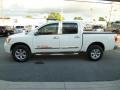 Blizzard White - Titan SE Crew Cab 4x4 Photo No. 8
