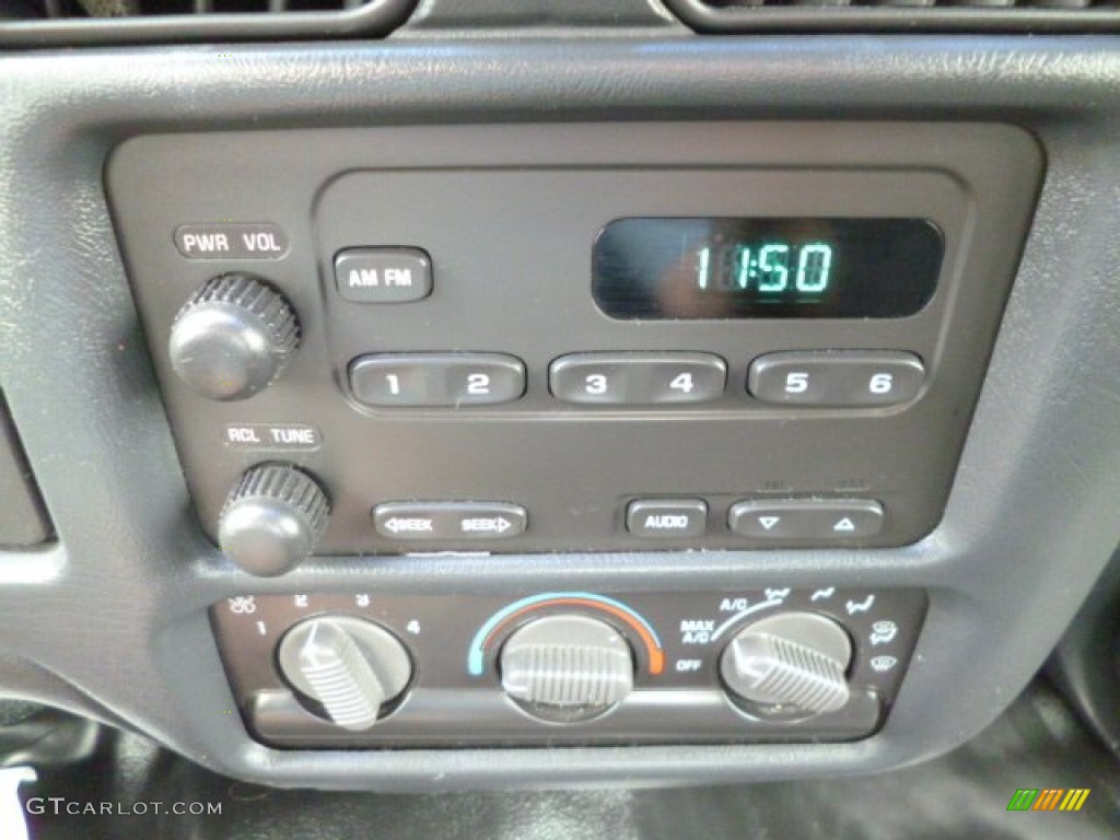 2003 Chevrolet S10 Extended Cab Audio System Photos