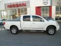 Blizzard White - Titan SE Crew Cab 4x4 Photo No. 12