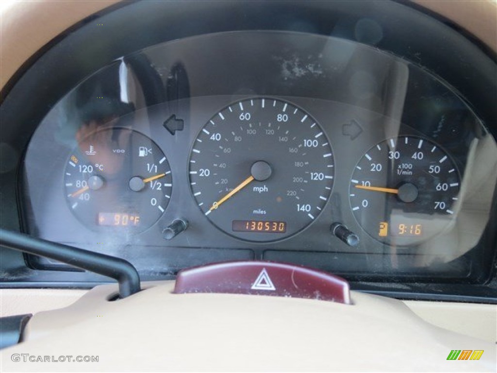2001 ML 320 4Matic - Cypress Green Metallic / Java photo #16