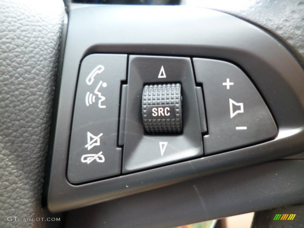 2014 Chevrolet Cruze LS Controls Photo #82900525
