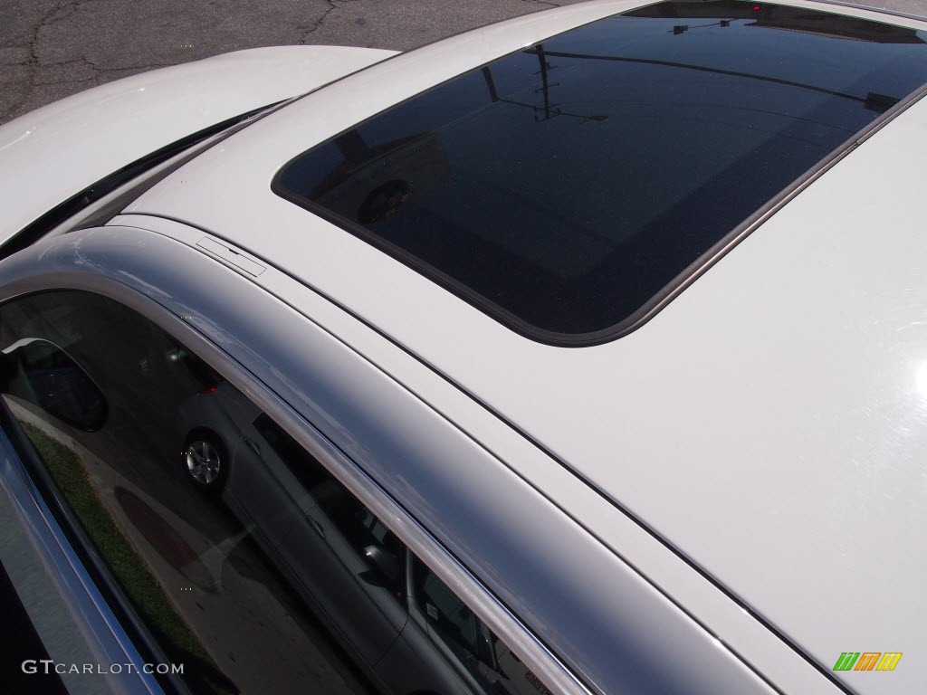2011 3 Series 328i Coupe - Alpine White / Black photo #10