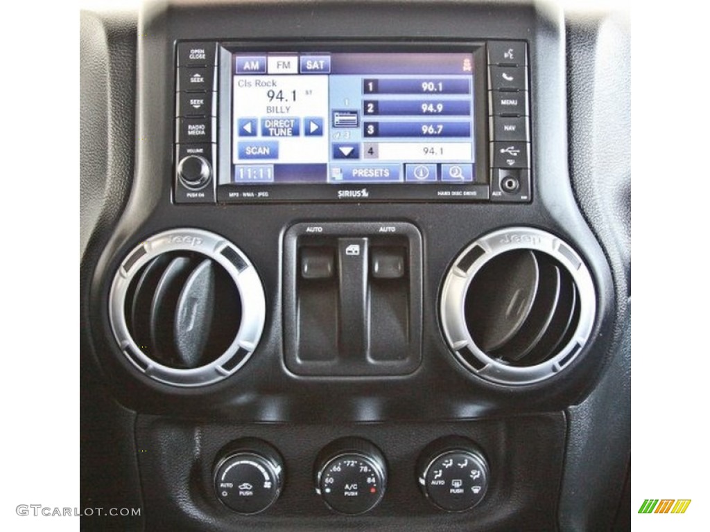 2012 Jeep Wrangler Sahara 4x4 Controls Photos