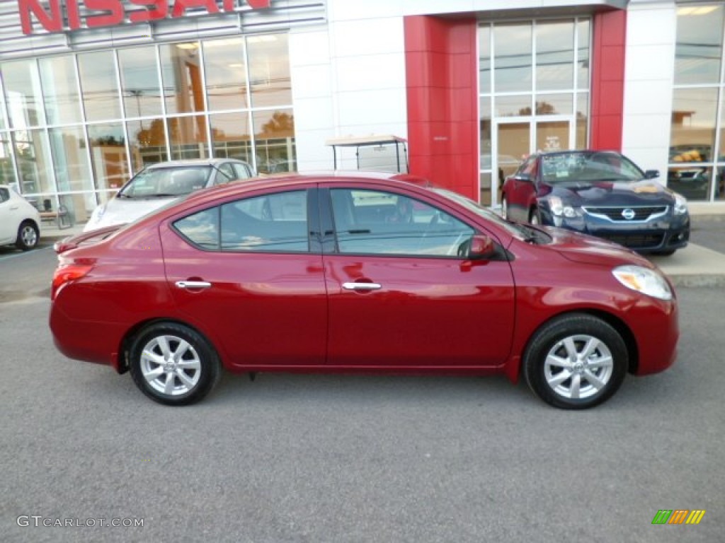Red Brick 2014 Nissan Versa 1.6 SV Sedan Exterior Photo #82901699