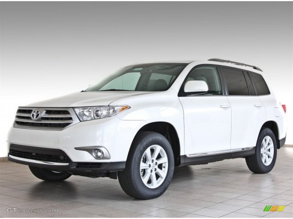 Blizzard White Pearl Toyota Highlander