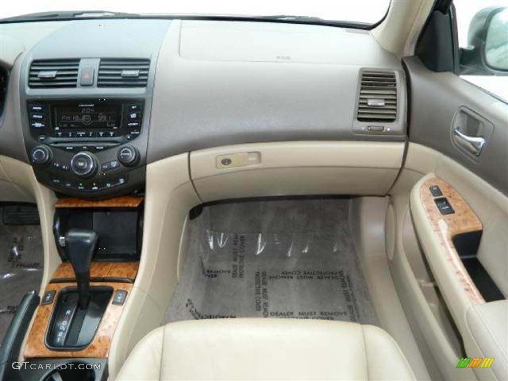 2003 Accord EX Sedan - Taffeta White / Ivory photo #11