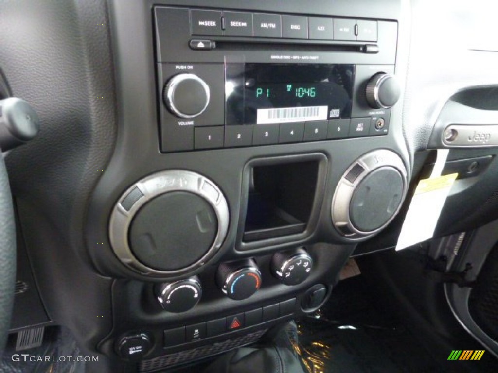 2013 Jeep Wrangler Sport 4x4 Controls Photo #82905477