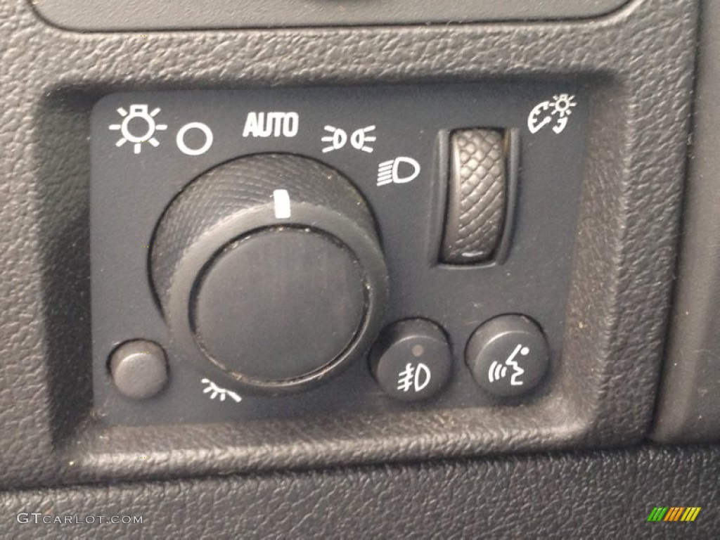 2006 Hummer H3 Standard H3 Model Controls Photo #82906548