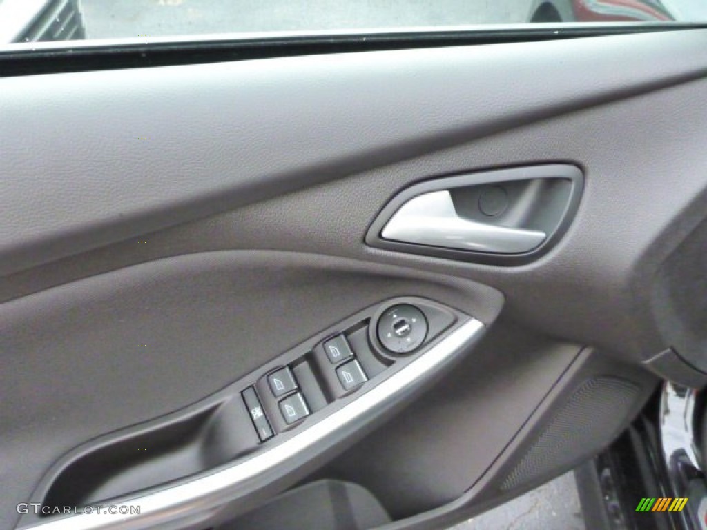 2013 Ford Focus ST Hatchback Controls Photo #82906851