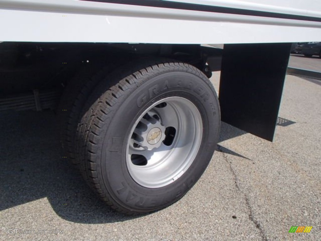 2013 Chevrolet Express Cutaway 3500 Moving Van Wheel Photo #82908717