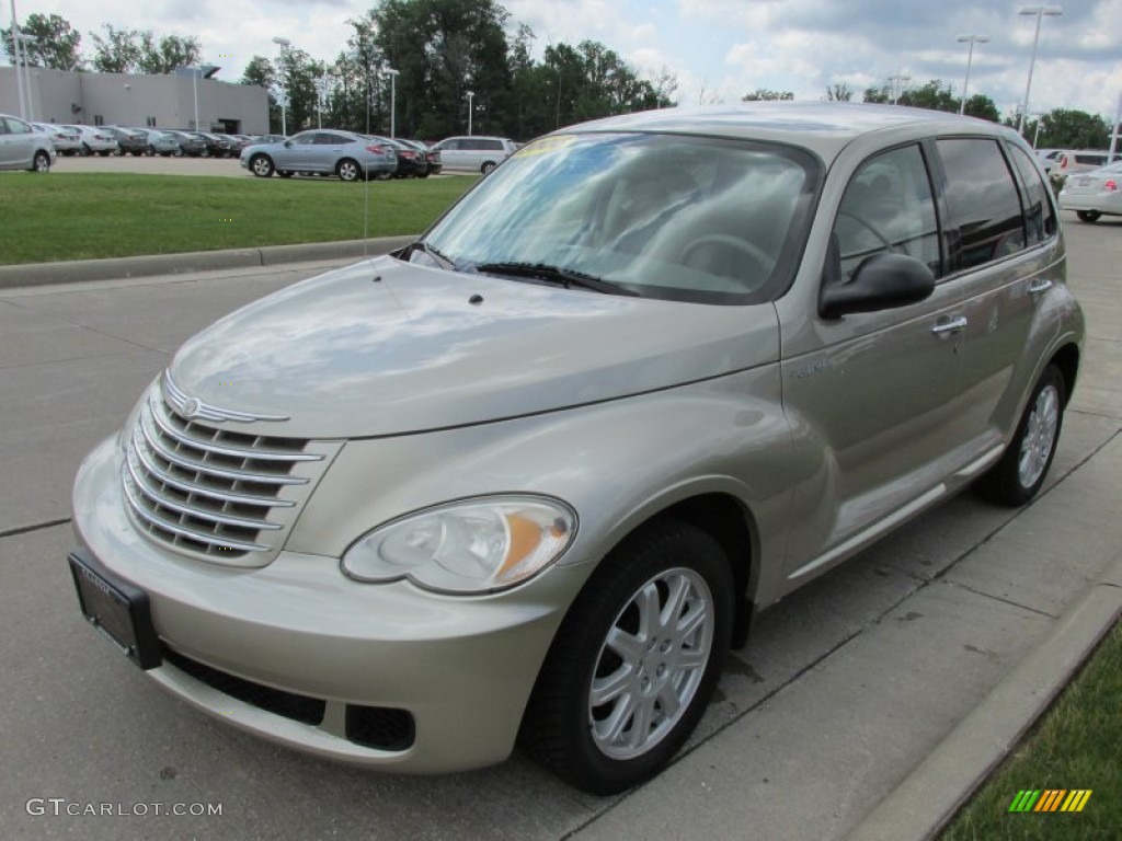 2006 PT Cruiser Touring - Linen Gold Metallic Pearl / Pastel Pebble Beige photo #7