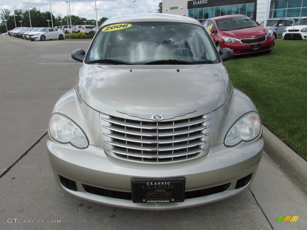 2006 PT Cruiser Touring - Linen Gold Metallic Pearl / Pastel Pebble Beige photo #8