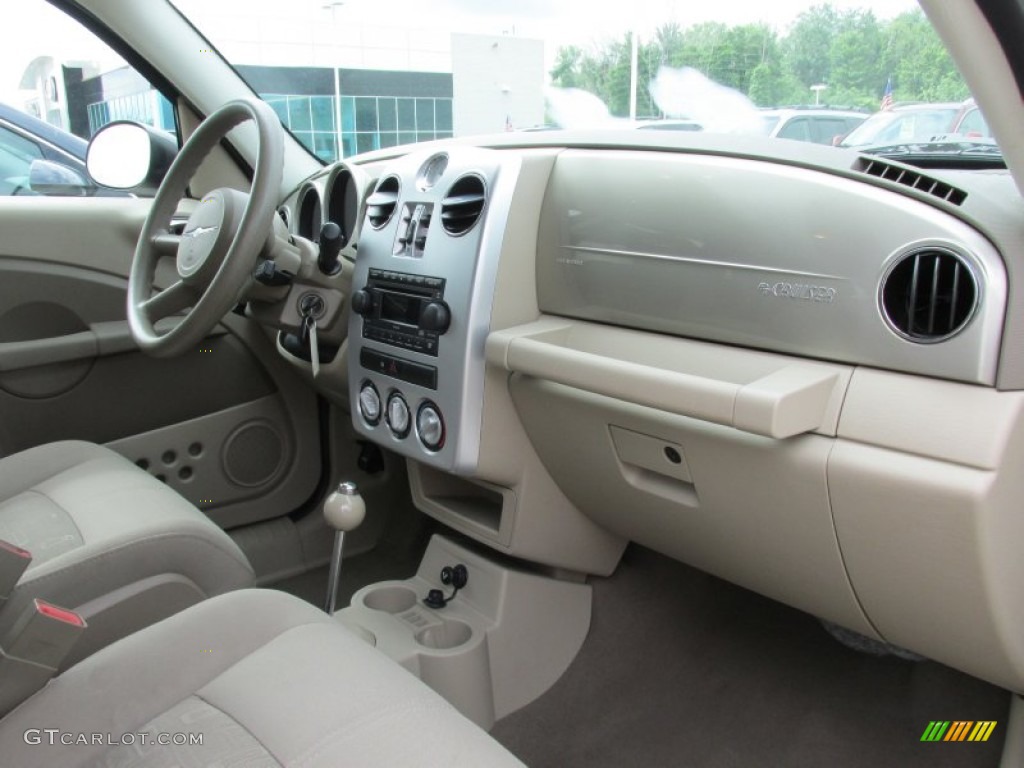 2006 PT Cruiser Touring - Linen Gold Metallic Pearl / Pastel Pebble Beige photo #19