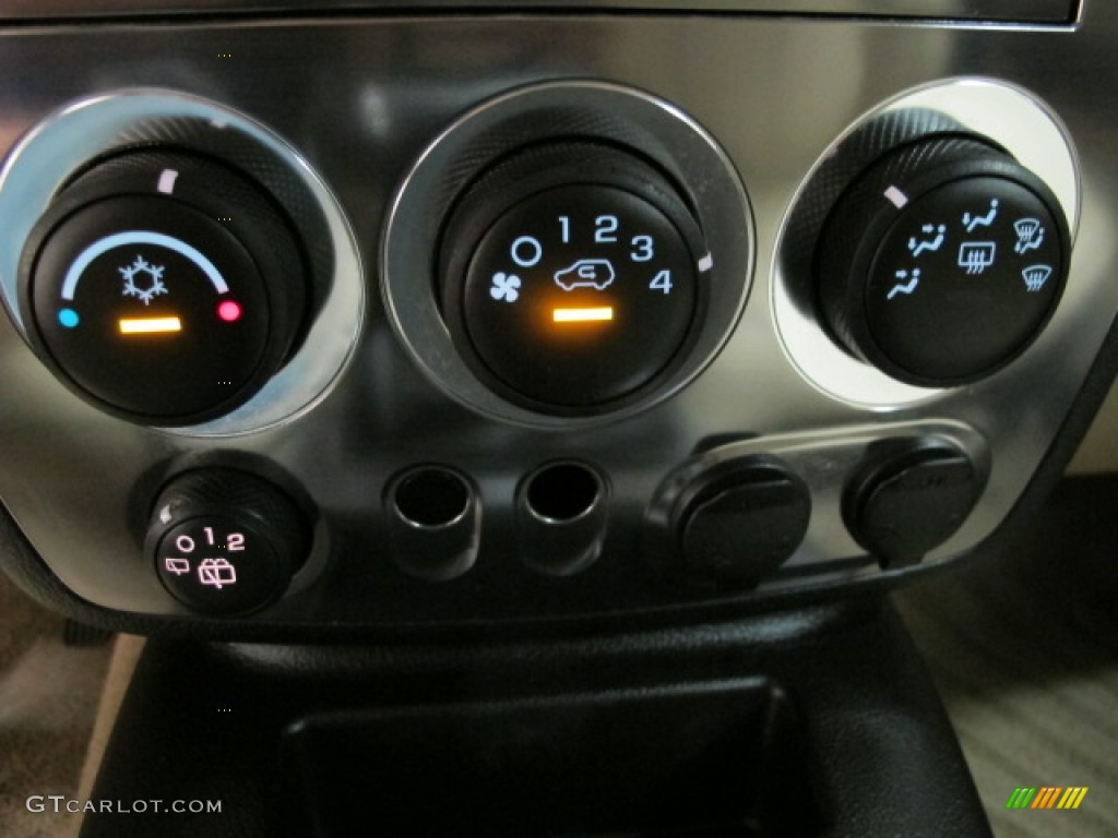 2007 Hummer H3 Standard H3 Model Controls Photo #82910896