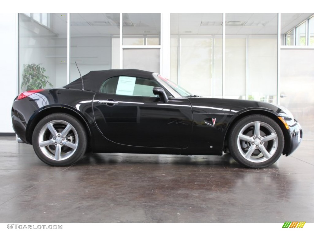 2009 Solstice Roadster - Mysterious Black / Ebony photo #7