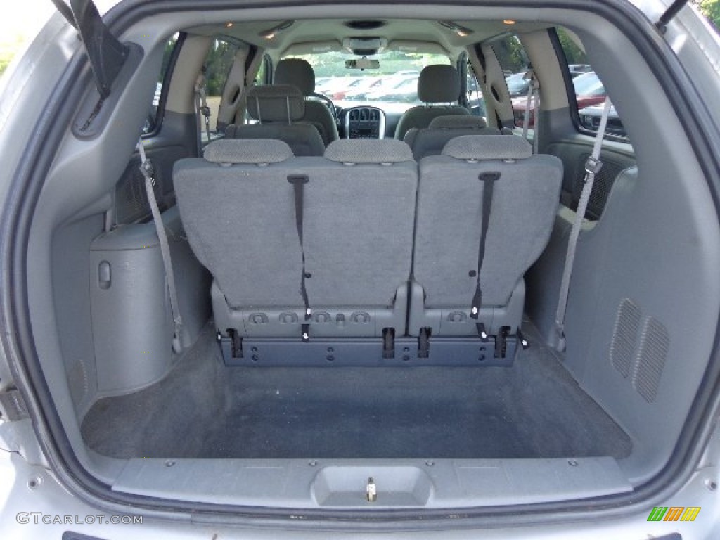 2007 Chrysler Town & Country Touring Trunk Photos
