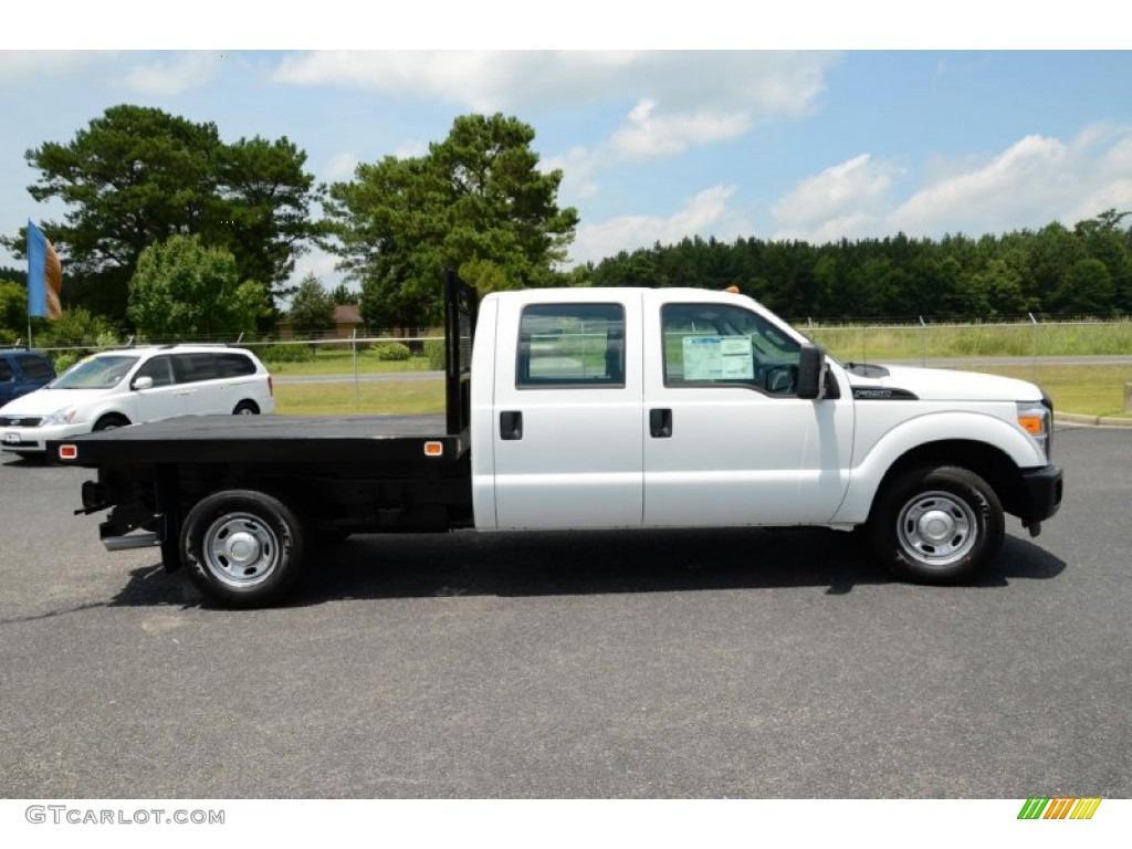 Oxford White 2012 Ford F250 Super Duty XL Crew Cab Chassis Exterior Photo #82913542