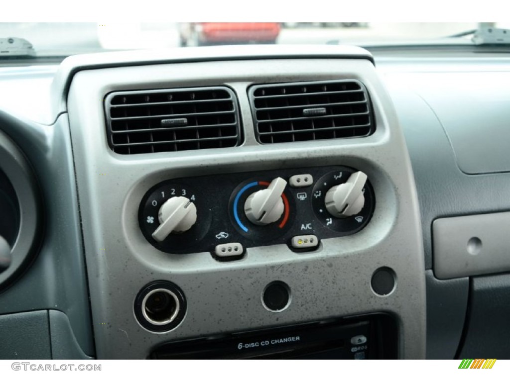 2002 Xterra SE V6 - Just Blue Metallic / Gray Celadon photo #23