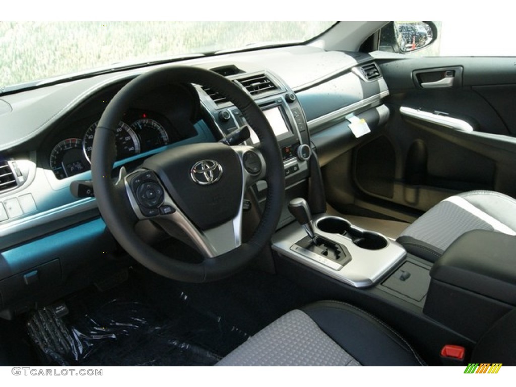 2013 Camry SE - Attitude Black Metallic / Black/Ash photo #5