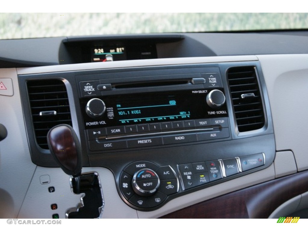 2013 Toyota Sienna XLE AWD Controls Photo #82919774
