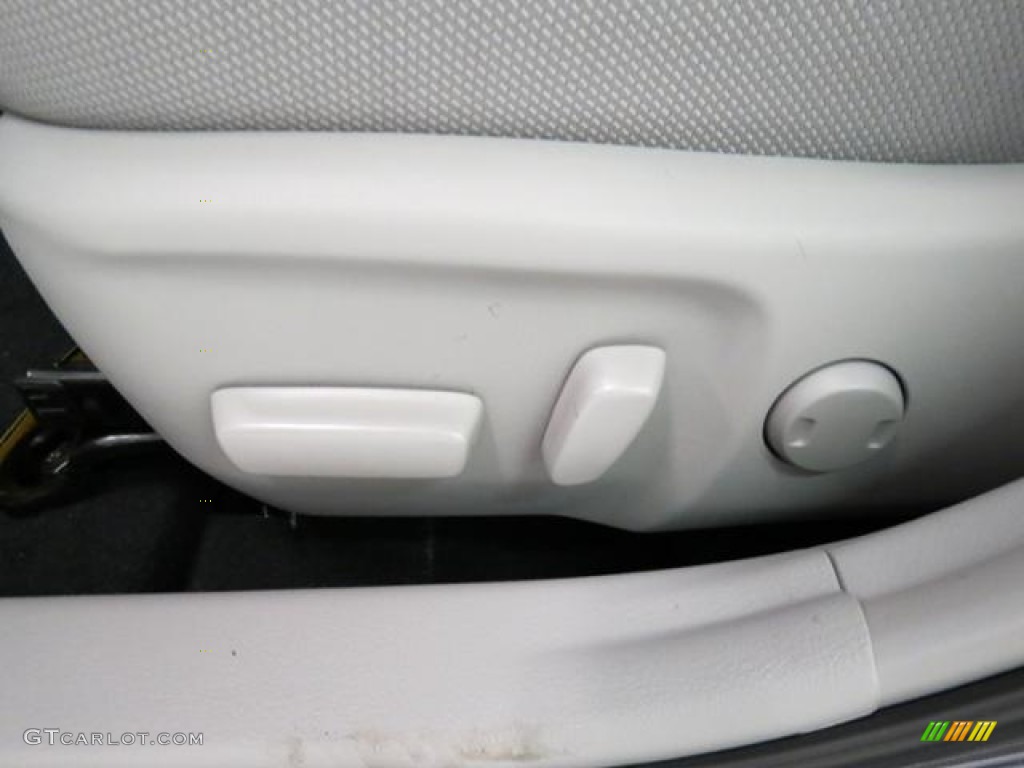 2013 Camry LE - Magnetic Gray Metallic / Ash photo #9